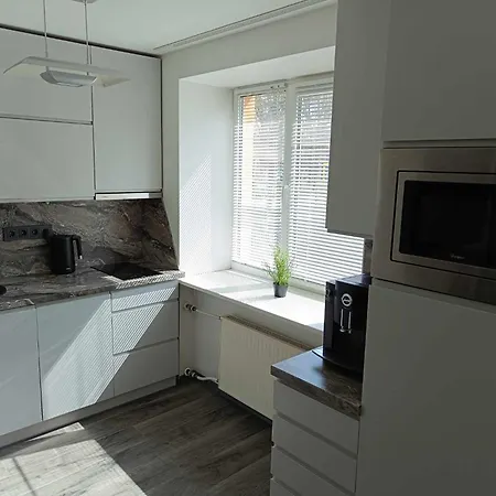 Suedalinna Majutus * פארנו